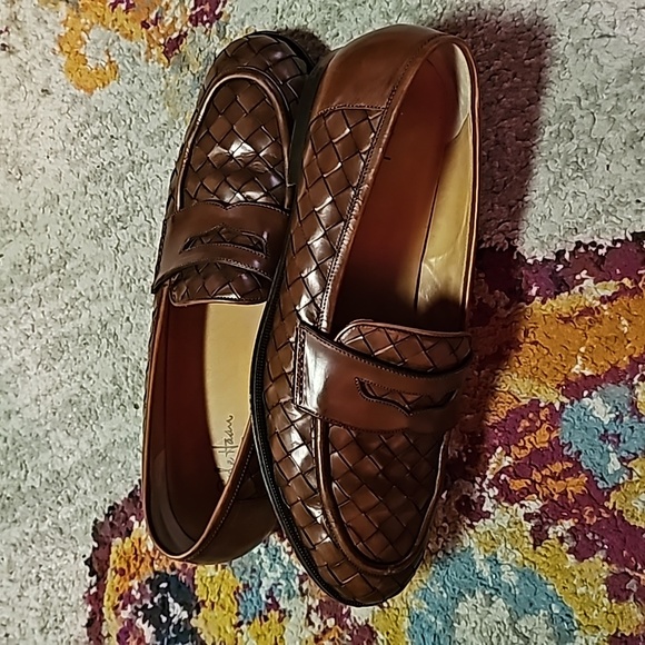 Cole Haan Collection, Mens size 9.5. Brown leather in great condition. - Picture 3 of 14
